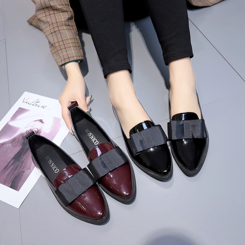 Shoes For Women Flats - รองเท้าส้นเตี้ยหนังแก้วสีดำ/สีแดงไวน์ ปลายแหลม แบบสวม ประดับโบว์ รองเท้าลำลองอเนกประสงค์สำหรับใส่ในชีวิตประจำวันและธุรกิจ