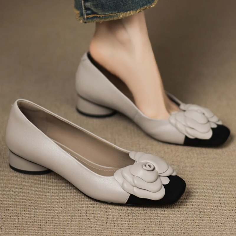 Women Shoes Formal - รองเท้าส้นสูงแบบสวมสำหรับผู้หญิงไซส์ใหญ่ 34-41 ผลิตจากหนังแกะผสมสี ตกแต่งลายดอกไม้ สไตล์ OL