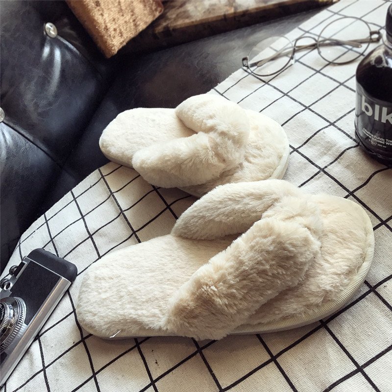 Fluffy Fur Slipper - รองเท้าแตะขนปุยอุ่นสบายสำหรับผู้หญิง น้ำหนักเบา ส้นแบน รองเท้าสไลด์ขนสัตว์ ผู้หญิง ฤดูใบไม้ร่วง
