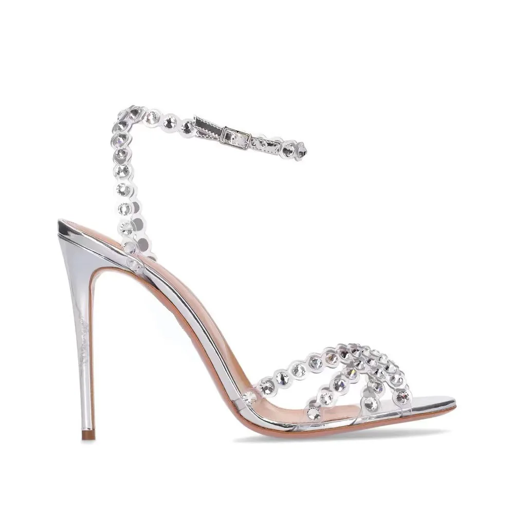 Jelly Sandal Women - รองเท้าส้นสูงแบบเจลลี่ประดับเพชร สไตล์ไฮโซ ไซส์พลัส สีเงิน เพิ่มความสูง ดีไซน์หัวเปิดประดับคริสตัล