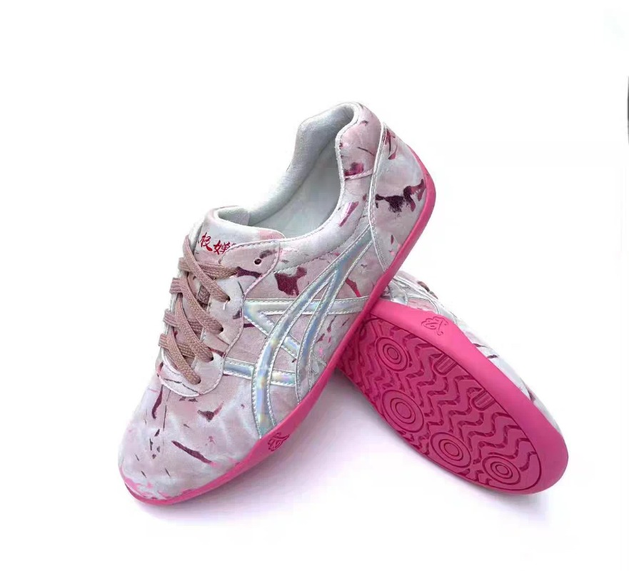 คลาสสิคแบรนด์รองเท้าศิลปะการต่ - Women'S Shoes Vs Men'S บทวิจารณ์และราคา