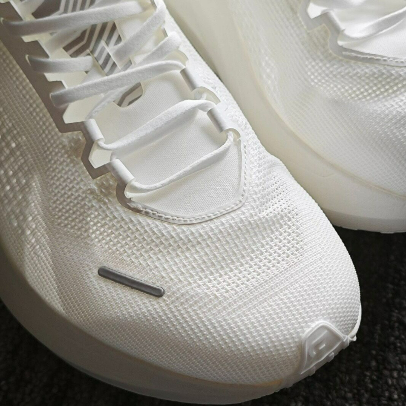 รองเท้าวิ่งมืออาชีพสำหรับยูนิเ - Women'S Shoes Vs Men'S บทวิจารณ์และราคา