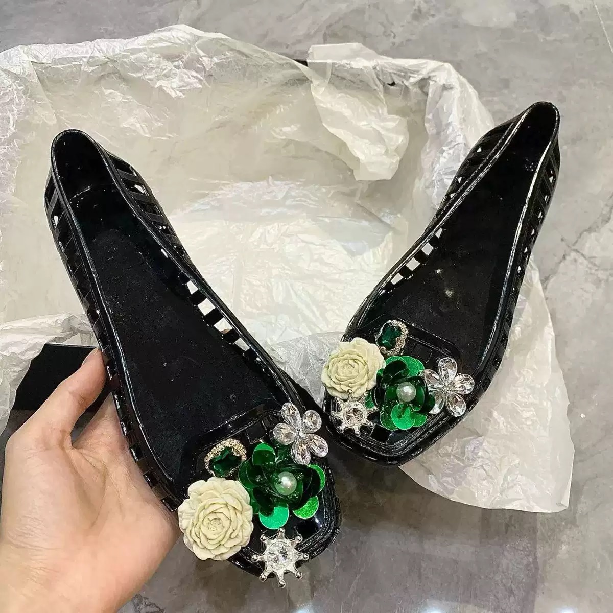 รองเท้าเจลลี่ประดับดอกไม้คริสต - Jelly Sandal Women บทวิจารณ์และราคา