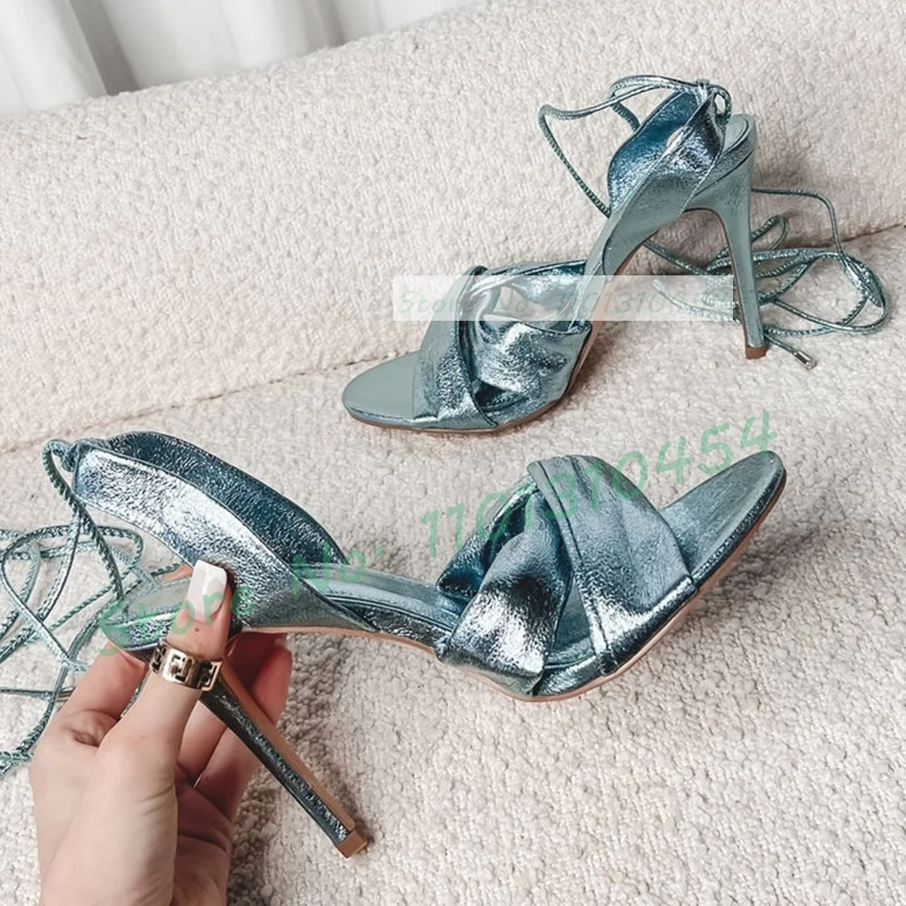 รองเท้าแตะรัดส้นสีฟ้าเมทัลลิคเ - Metallic Heel Sandal บทวิจารณ์และราคา