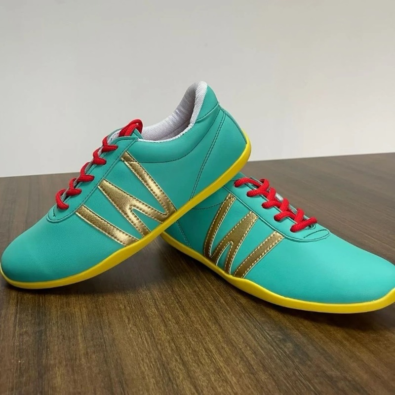 รองเท้าศิลปะการต่อสู้มืออาชีพผ - Women'S Shoes Vs Men'S บทวิจารณ์และราคา