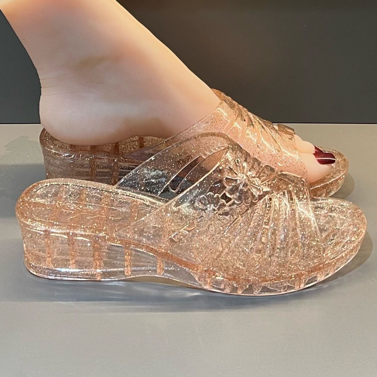 รองเท้าส้นเตารีดแบบเจลลี่สีม่ว - Jelly Sandal Women บทวิจารณ์และราคา