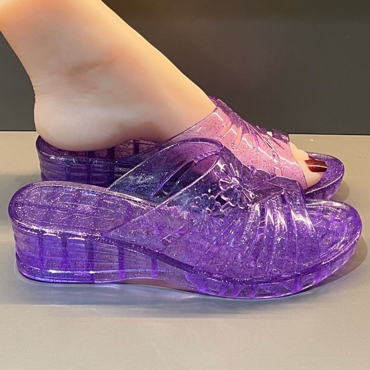 รองเท้าส้นเตารีดแบบเจลลี่สีม่ว - Jelly Sandal Women บทวิจารณ์และราคา