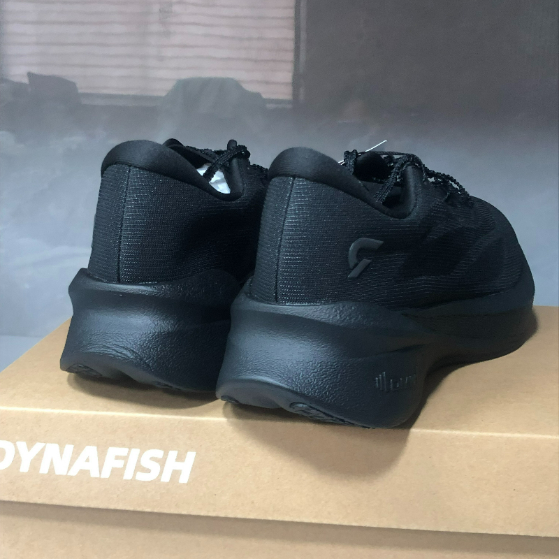 รองเท้าวิ่งมืออาชีพสำหรับผู้ชา - Women'S Shoes Vs Men'S บทวิจารณ์และราคา