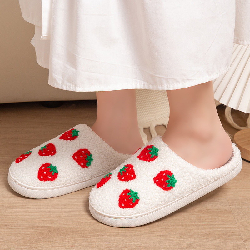 รองเท้าแตะผู้หญิงลายสตรอว์เบอร - Fluffy Fur Slipper บทวิจารณ์และราคา