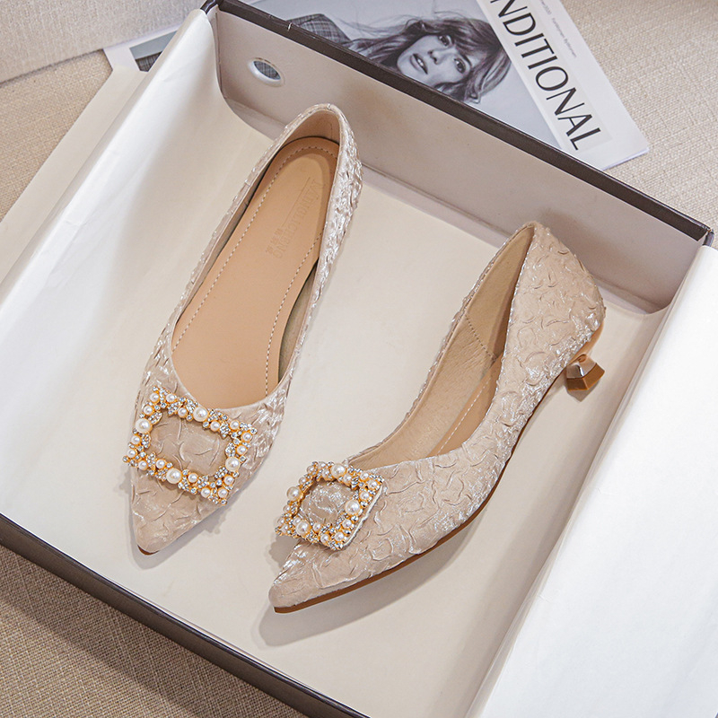 รองเท้าส้นเตี้ยหัวแหลมผ้าซาติน - Women Shoes Formal บทวิจารณ์และราคา